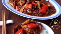 Biasanya sapi lada hitam banyak ditemui di restoran yang menyajikan Chinese Food, dengan semangkuk nasi putih, sapi lada hitam buatan @fen.z terlihat lezat. Foto: Instagram