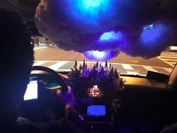 Deretan Mobil Uber yang Bikin Kaget Penumpangnya