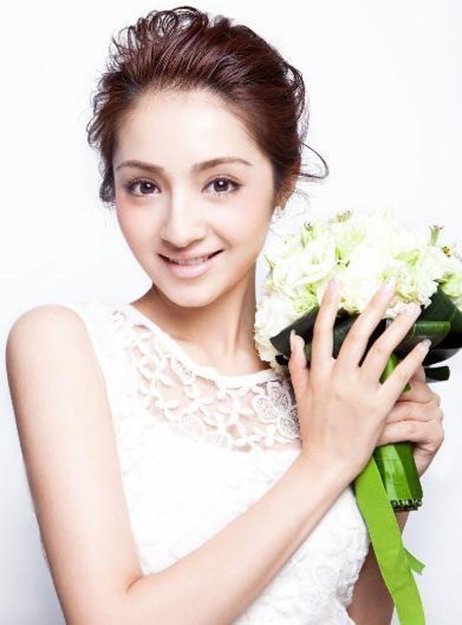 Medina Maimaiti adalah seorang penari etnik Uighur yang disebut sebagai penari paling populer dalam pertandingan Tarian Unggul China yang diselenggarakan di Stesen TV Zhejiang pada 2015 lalu. Foto: Istimewa