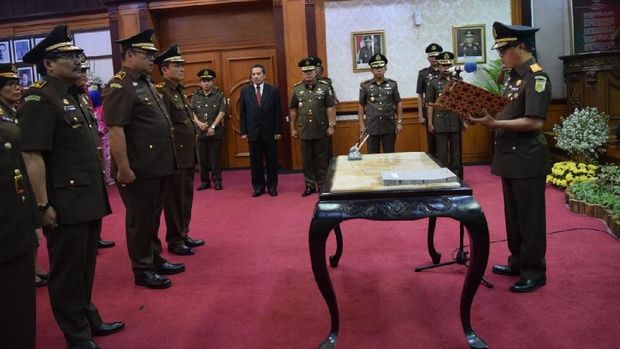 Tonny Spontana Lantik 7 Pejabat Utama Kejati DKI Jakarta