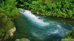 Foto: Air Terjun Langsung Jatuh ke Laut dari Maluku