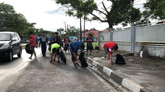 Misi Plogging Maros Runners: Minimal Jadi Malu Buang Sampah Sembarangan