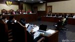 Novanto Bernyanyi Sebut Puan Hingga Pramono Terima Duit e-KTP