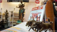 Pameran yang merupakan bagian dari program BUMN ini mengangkat keunikan nusantara seperti fashion, craft dan food yang berkualitas dan berdaya saing global.