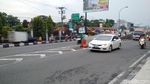 Penampakan Jalan di Yogya yang Mendadak Dipenuhi Busa Seperti Salju