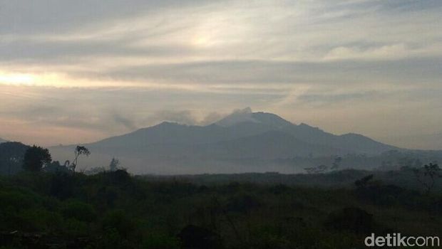 Penampakan Gunung Ijen setelah letupan gas beracun