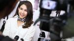 Momen Liburan Syahrini yang Dihujat Netizen, Tantri Kotak Berhijab