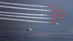 Foto: Pesawat Red Arrow Jatuh saat Latihan, Pilot Selamat