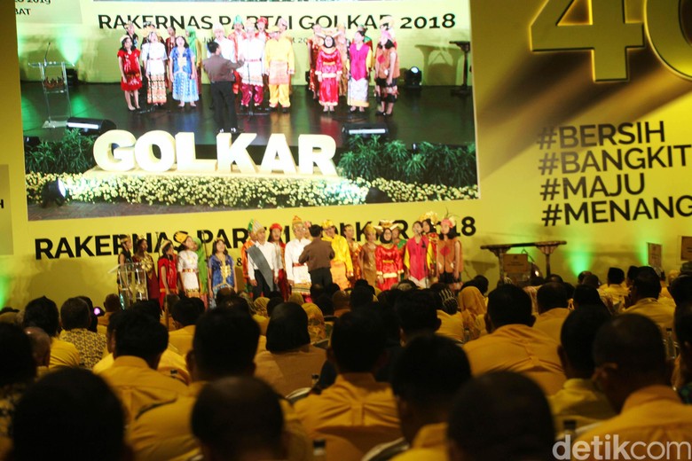 Golkar Lakukan Serangan Darat-Udara di Dapil Demi Menangi Pileg Golkar Lakukan Serangan Darat-Udara di Dapil Demi Menangi Pileg