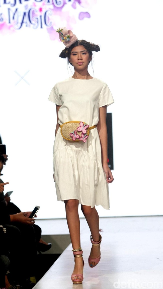 Fashion show karya delapan desainer lokal dengan mengangkat tema My Little Pony di Plaza Indonesia Fashion Week 2018, Jakarta. Rabu [21/3/2018]. [Foto: Mohammad Abduh/Wolipop]