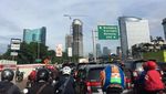 Foto: Macet Pancoran-Kuningan, Jalan Gatsu Bak Lautan Kendaraan