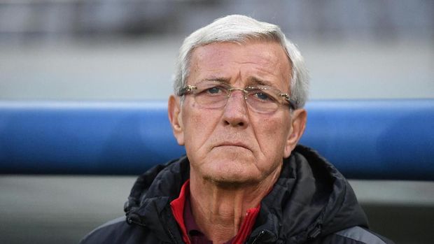 CHOFU, JAPAN - DECEMBER 09:  Head coach Marcello Lippi of China looks on prior to the EAFF E-1 Men's Football Championship between South Korea and China at Ajinomoto Stadium on December 9, 2017 in Chofu, Tokyo, Japan.  (Photo by Masashi Hara/Getty Images)