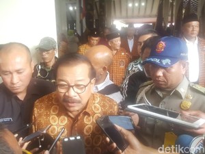 Pakdhe Karwo Sebut Harga Telur Melejit Imbas Kenaikan Pakan Ternak