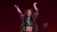 Aksi Lorde itu tampil di Staples Center pada 14 Maret lalu. Foto: Kevin Winter/Getty Images