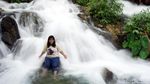 Foto: Air Terjun Langsung Jatuh ke Laut dari Maluku