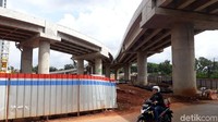 Berdasarkan pantauan detikFinance di lokasi, Kamis (22/3/2018), Simpang Susun Antasari ini sudah hampir sepenuhnya tersambung.