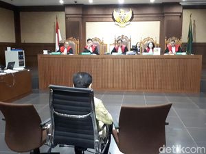 Novanto: Made Oka Kirim USD 500 Ribu ke Puan dan Pramono