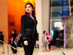 Ashanty Curhat Dapur Asix, Sepertinya Sedang Bermasalah