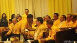 Foto: Mengitip Rakernas Golkar yang Bahas Opsi Duet Jokowi-Airlangga
