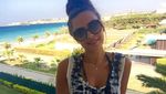 Foto: Gaya Liburan Si Pacar Cantik Mesut Ozil