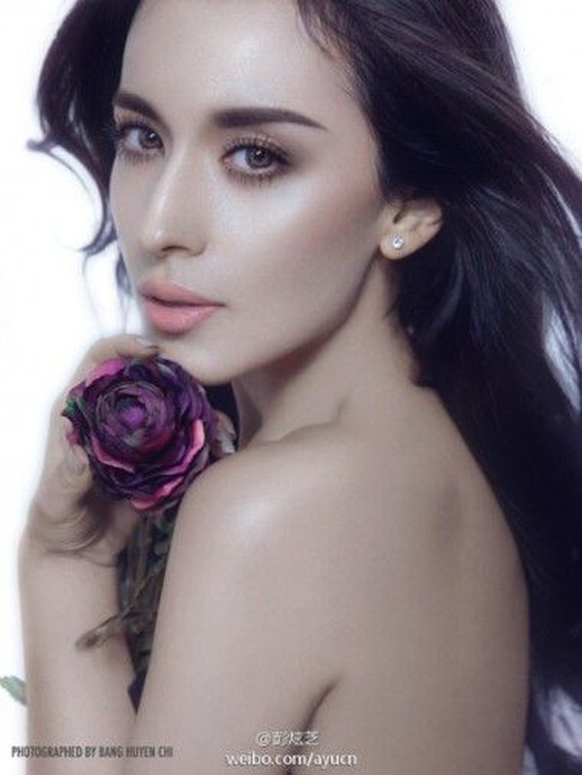 Aktris dan model Suku Uighur lainnya yang berparas rupawan adalah Nadi. Wanita kelahiran 1986 ini memesona dengan hidung mancungnya. Foto: Istimewa