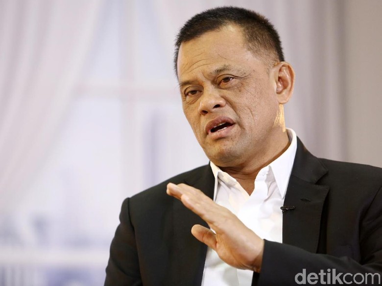 Anggota DPR Sarankan Gatot Pensiun Dulu Sebelum Temui Prabowo Anggota DPR Sarankan Gatot Pensiun Dulu Sebelum Temui Prabowo