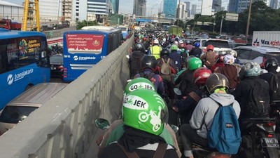 Foto: Macet Pancoran-Kuningan, Jalan Gatsu Bak Lautan Kendaraan