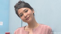 Dita Anggraeni terlihat tengah berada di Jakarta. Ia pun sempat terlihat mengisi acara di Trans TV, Jakarta Selatan. Foto: Noel/detikHOT