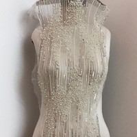 Gaun tersebut dibuat oleh desainer Christy Rilling dengan rumah modenya bernama Christy Rilling Studio juga kerap membuat busana selebriti untuk karpet merah. Foto: Instagram