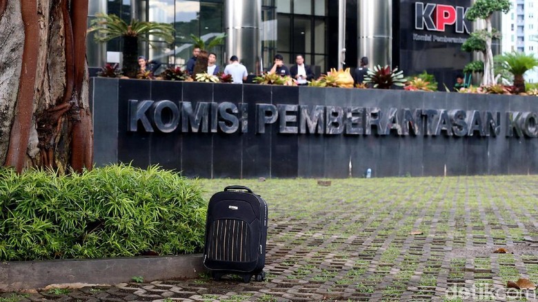 Profil Brigjen Firli yang Jadi Calon Deputi Penindakan KPK Profil Brigjen Firli yang Jadi Calon Deputi Penindakan KPK