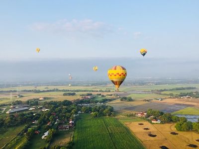 Saat Langit Filipina Diwarnai Balon Udara