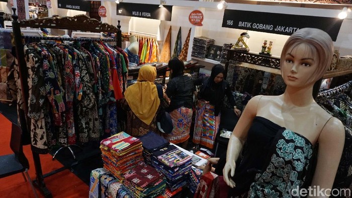 PT Telkom Indonesia Tbk secara resmi membuka pameran Telkom Craft Indonesia 2018 dengan menghadirkan 400 pelaku UMKM binaan BUMN di seluruh Indonesia.