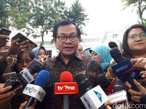 Istana Tepis Klaim Ketum Golkar soal Jokowi Memihak Khofifah