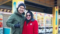 Salah satunya adalah Annisa Hasibuan, bos First Travel yang sempat berkeliling New York, sebelum akhirnya dia ditangkap sejak kasus penipuan First Travel terkuak oleh publik. Istimewa/Instagram @Andri.NYC.