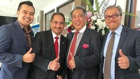 Kliennya mulai dari kalangan turis biasa, para bos perusahaan ternama di tanah air, artis dan sutradara film, tamu konsulat KJRI hingga menteri. Istimewa/Instagram @Andri.NYC.