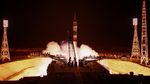 Foto: Detik-detik Peluncuran Roket Soyuz MS-08