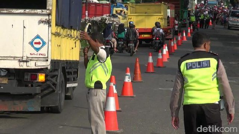 Titik Kecelakaan Maut di Brebes Dinilai Butuh Jalur Penyelamat Titik Kecelakaan Maut di Brebes Dinilai Butuh Jalur Penyelamat
