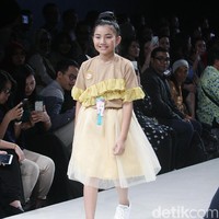 Fashion show karya delapan desainer lokal dengan mengangkat tema My Little Pony di Plaza Indonesia Fashion Week 2018, Jakarta. Rabu [21/3/2018]. [Foto: Mohammad Abduh/Wolipop]
