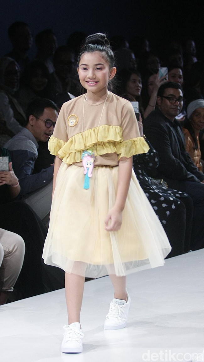 Fashion show karya delapan desainer lokal dengan mengangkat tema My Little Pony di Plaza Indonesia Fashion Week 2018, Jakarta. Rabu [21/3/2018]. [Foto: Mohammad Abduh/Wolipop]