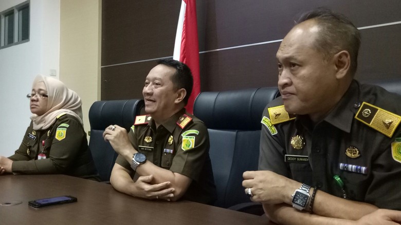 Mantan Dirut RSUD Oku Timur Tersangka Dana Fiktif Rp 540 Juta Mantan Dirut RSUD Oku Timur Tersangka Dana Fiktif Rp 540 Juta