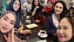 Romantis! Melihat Momen Dewi Gita dan Armand Maulana Makan Bersama