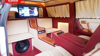 Tertarik membuatnya? Biaya modifikasi mobil tersebut mencapai sekitar Rp 200 juta. Foto: Classic Car Interior