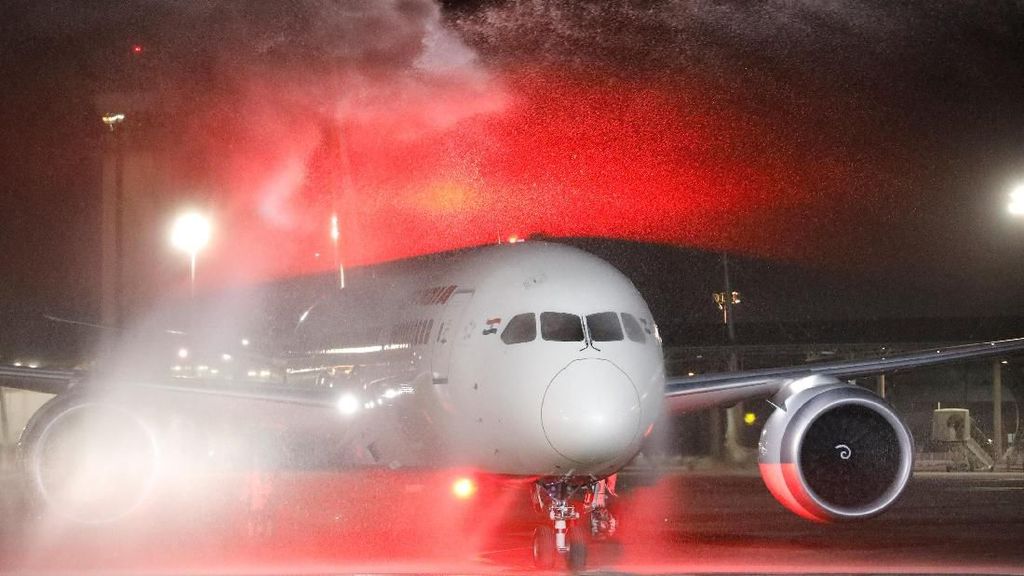 Momen Bersejarah Air India Terbang ke Israel Lewat Arab Saudi