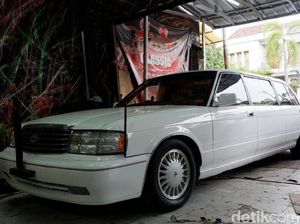 Toyota Crown Limusin
