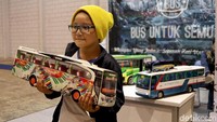 Ada juga miniatur bus, namun tidak dijual. Bisa dipesan dengan kisaran harga dari Rp 1 juta - Rp 2 juta.