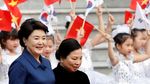 Foto: Sambutan Meriah untuk Presiden Korsel di Hanoi