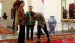 Senyum Sumringah Egy Maulana Saat Bertemu Jokowi