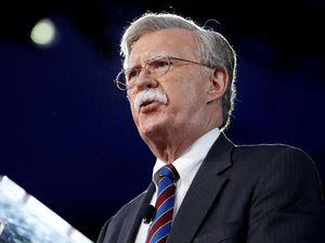Iran Bantah Coba Bunuh Eks Penasihat Trump Demi Balas Kematian Soleimani
