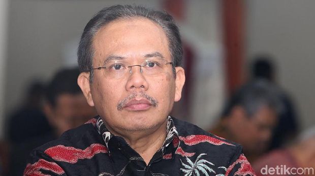 Nasib Prabowo-Sandiaga Diadili 4 Profesor Hukum dan 5 Hakim Senior