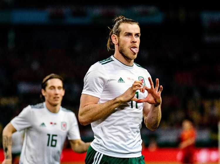 Foto: Bale Pecahkan Rekor Rush di China